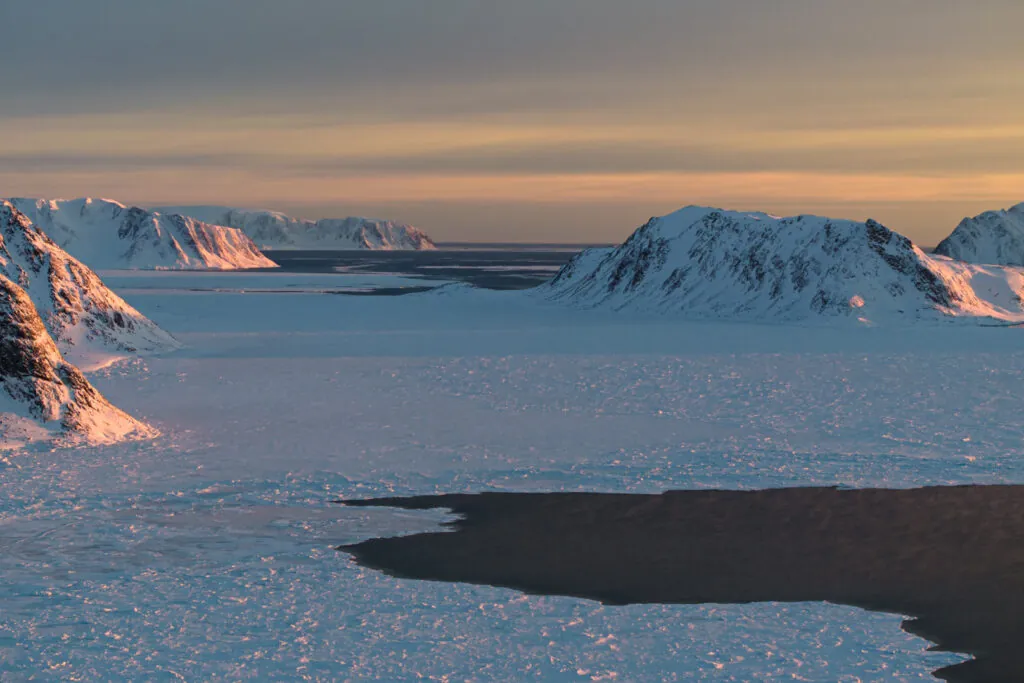 svalbard winter landscapes