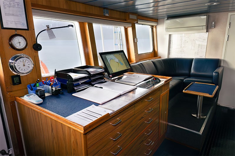 A second lounge on the bridge with a great view.