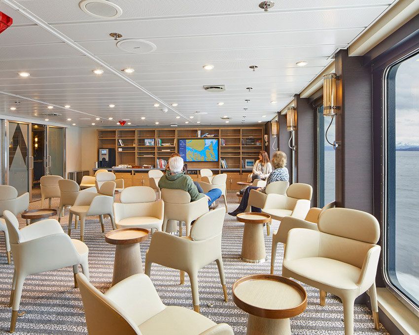 A21_MAG01_BB_ MAG_2019_TomArbanPhotography Library (04)